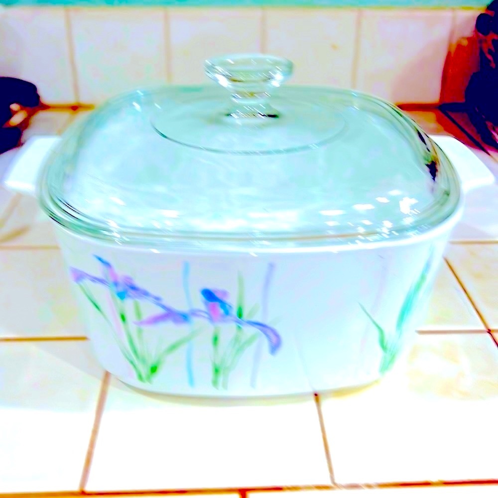 Corning Ware Corelle Shadow Iris 3 Liter Casserole with Lid - Picture 4 of 7